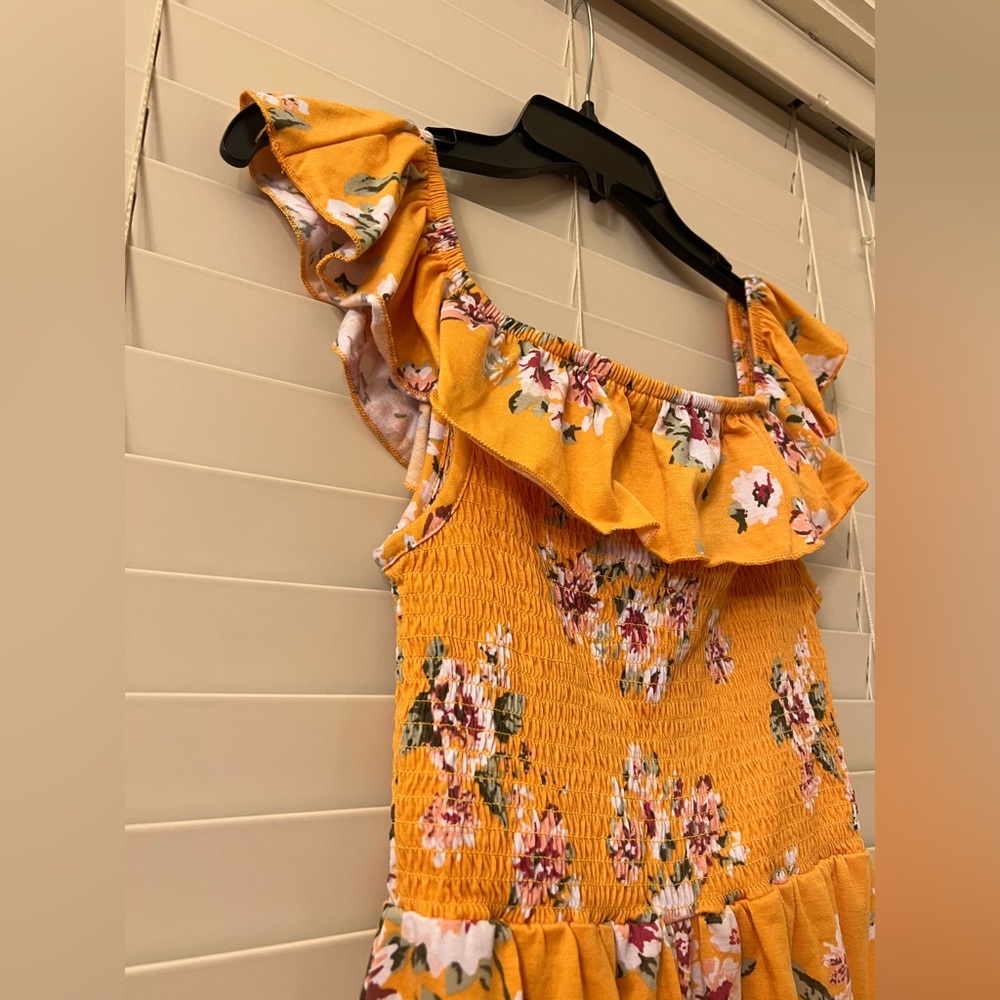 Francesca's Floral Off Shoulder Smocked Romper Juniors Size MEDIUM, Runs Small! - Picture 8 of 14